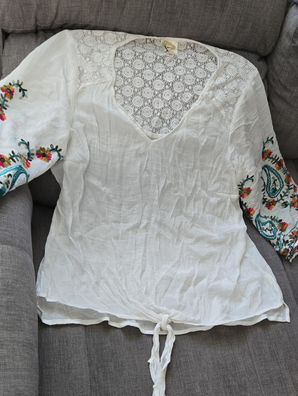 fig and flower White Cotton Lace Yoke Tunic with Colorful Embroidery